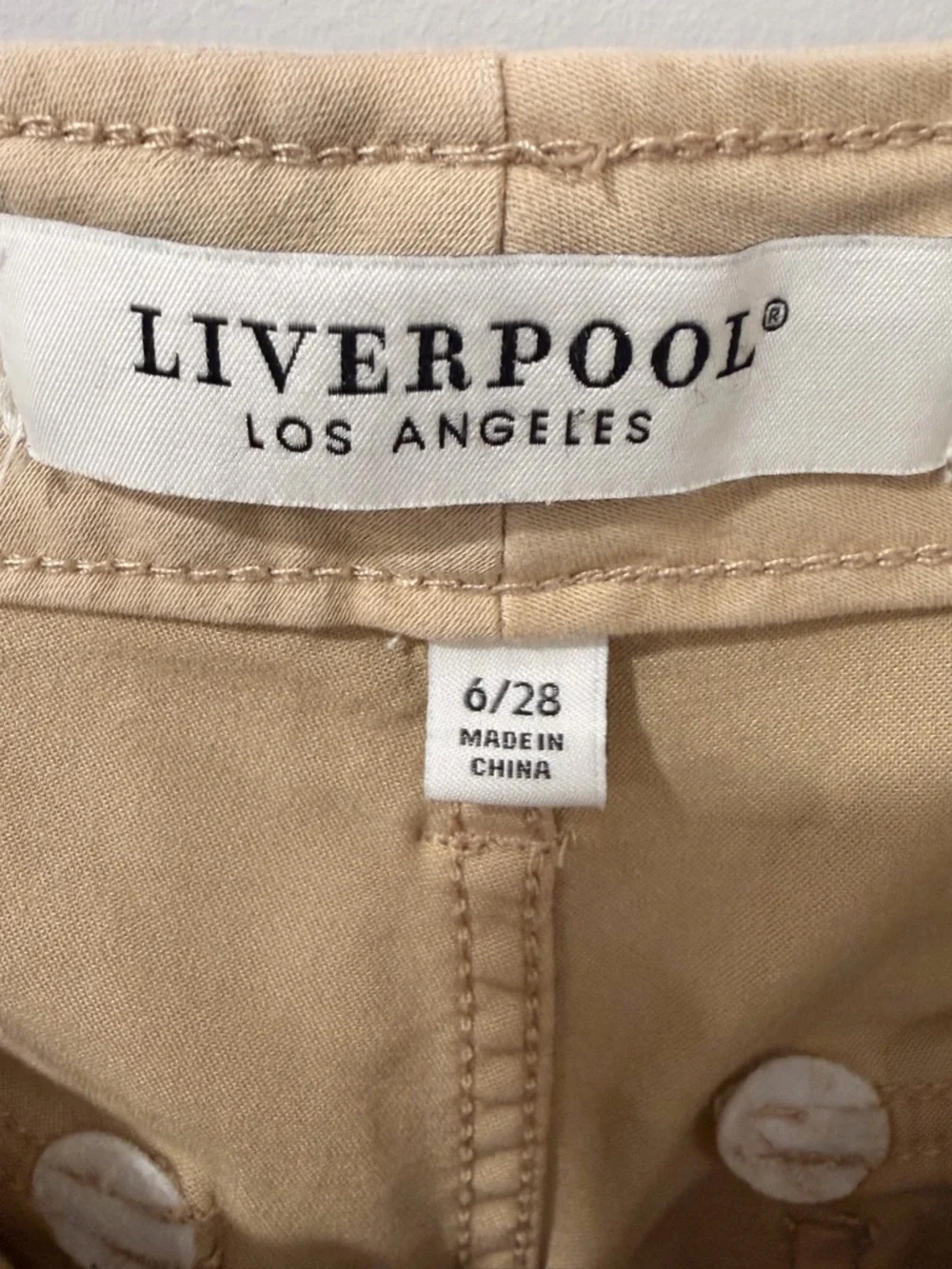 Liverpool Los Angeles Wide Leg Crop Mid Rise Cargo Pants Tan Size 6/28 - Picture 5 of 13